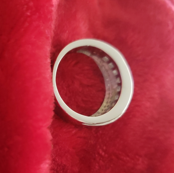 Thick White Gold filled Unisex CZ Ring - Picture 4 of 8